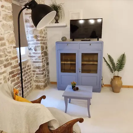 Zaira's Corfu Town Apartment *