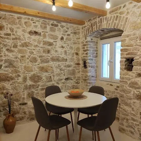 Zaira's Corfu Town Apartmán
